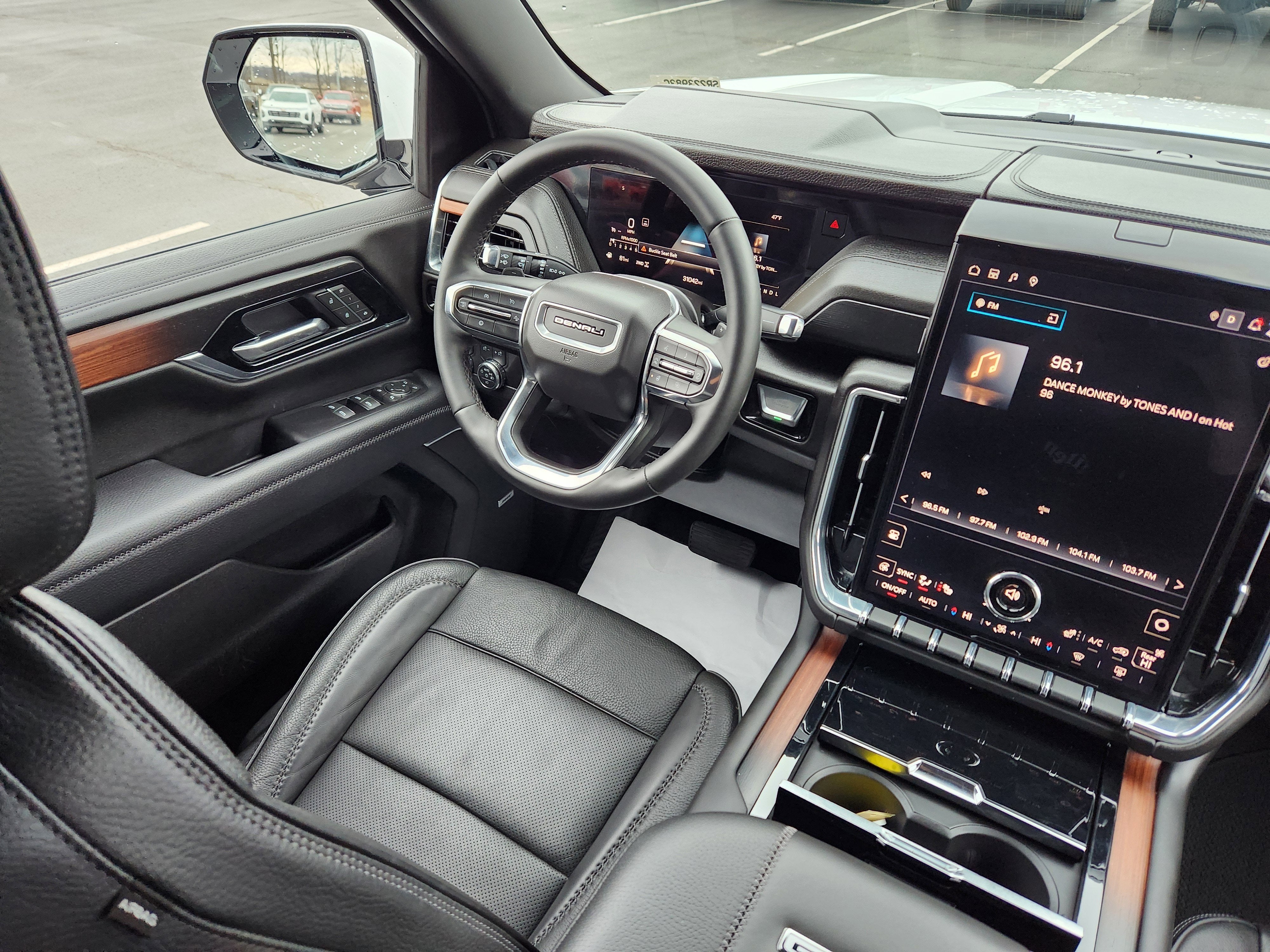 2025 GMC Yukon Denali