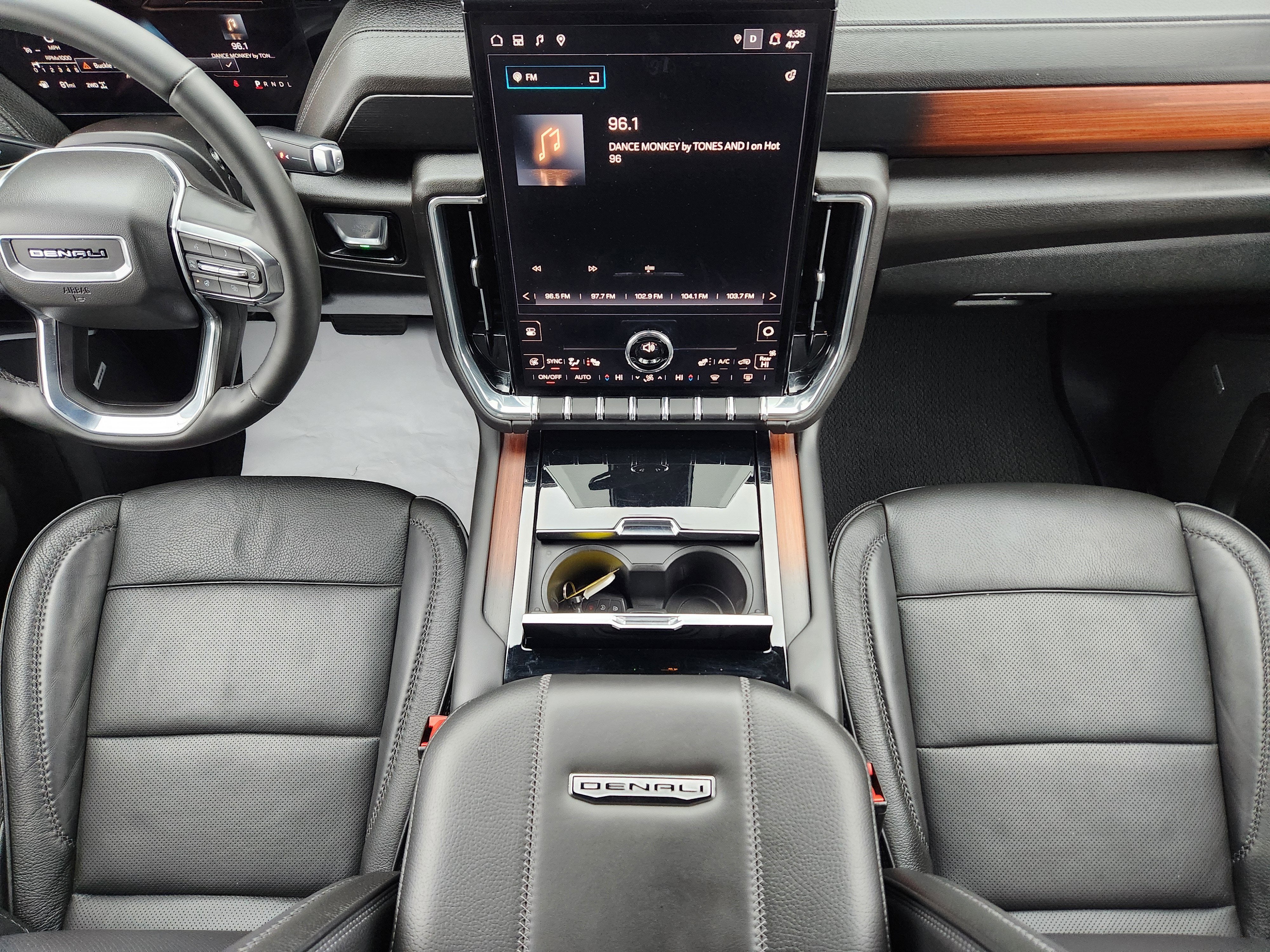 2025 GMC Yukon Denali