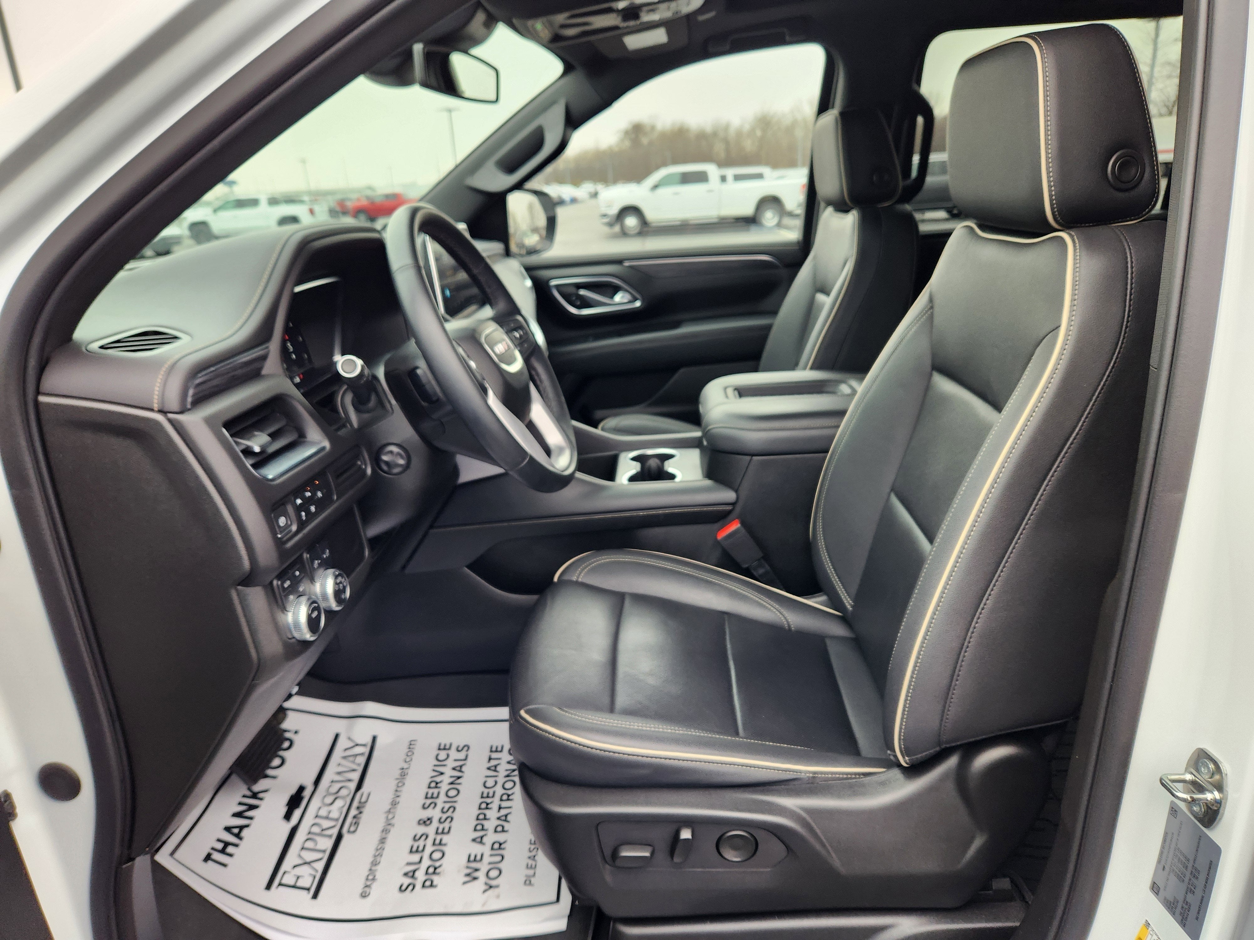 2023 GMC Yukon XL SLT