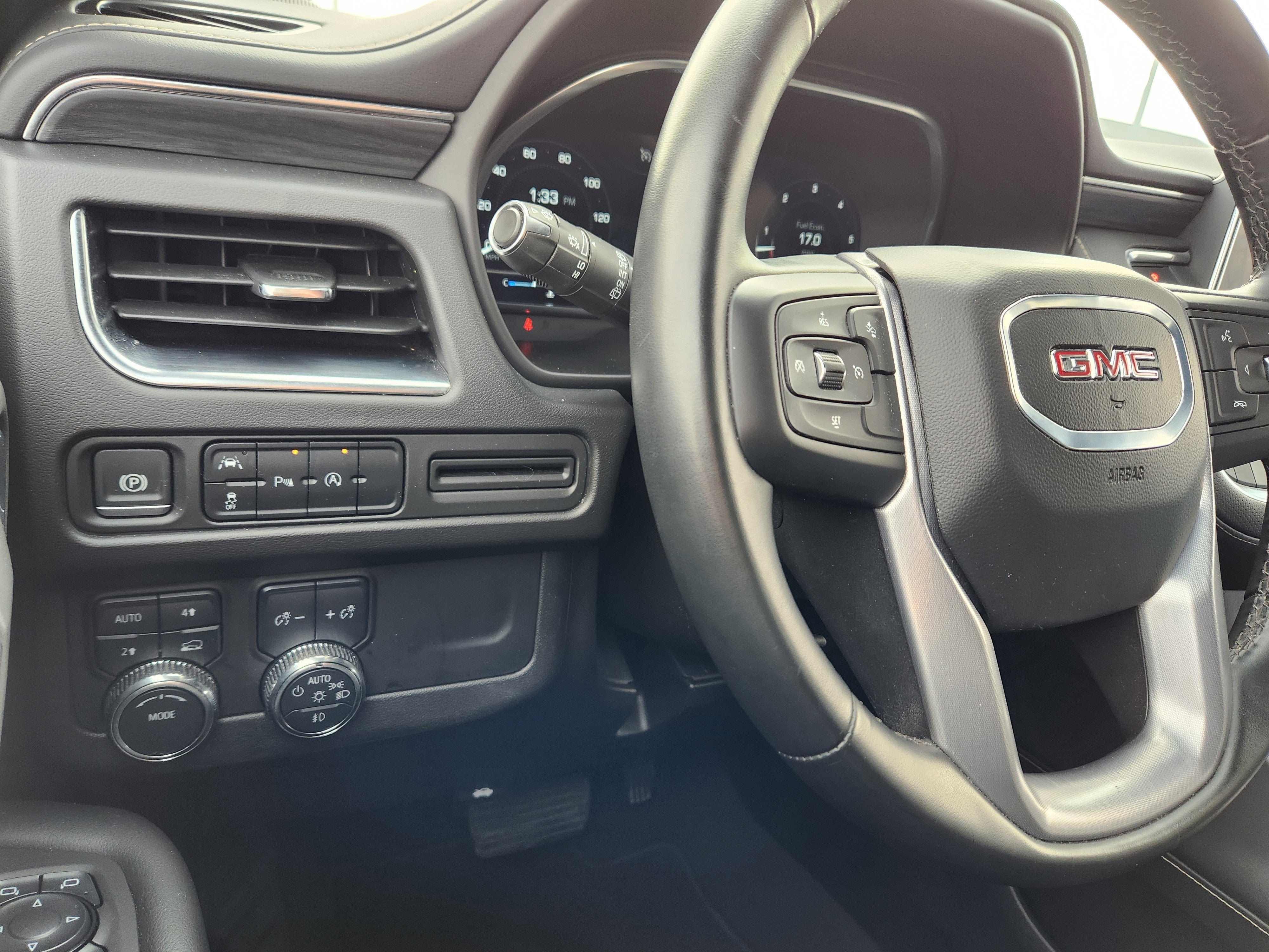 2024 GMC Yukon XL SLT