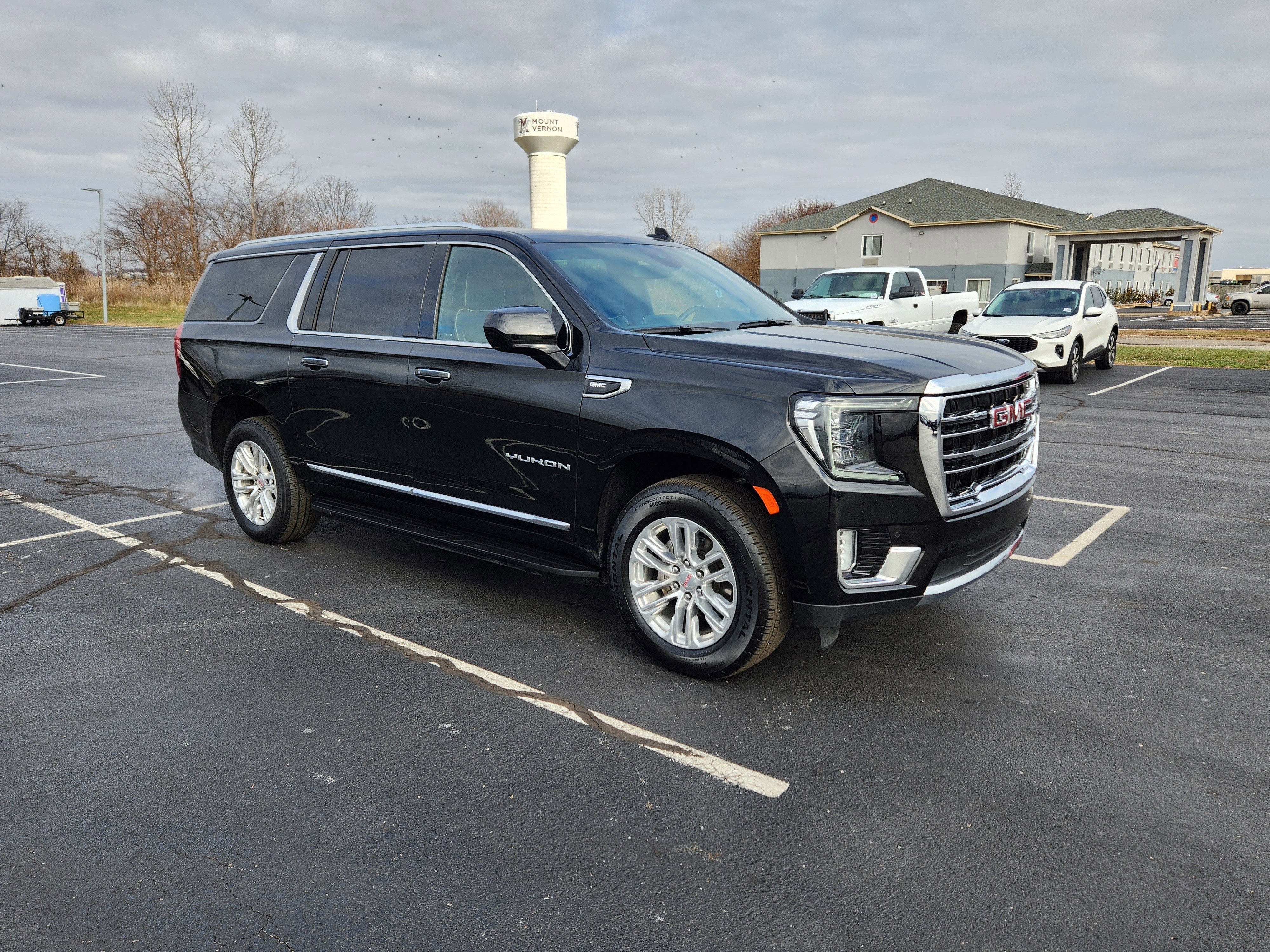 2024 GMC Yukon XL SLT