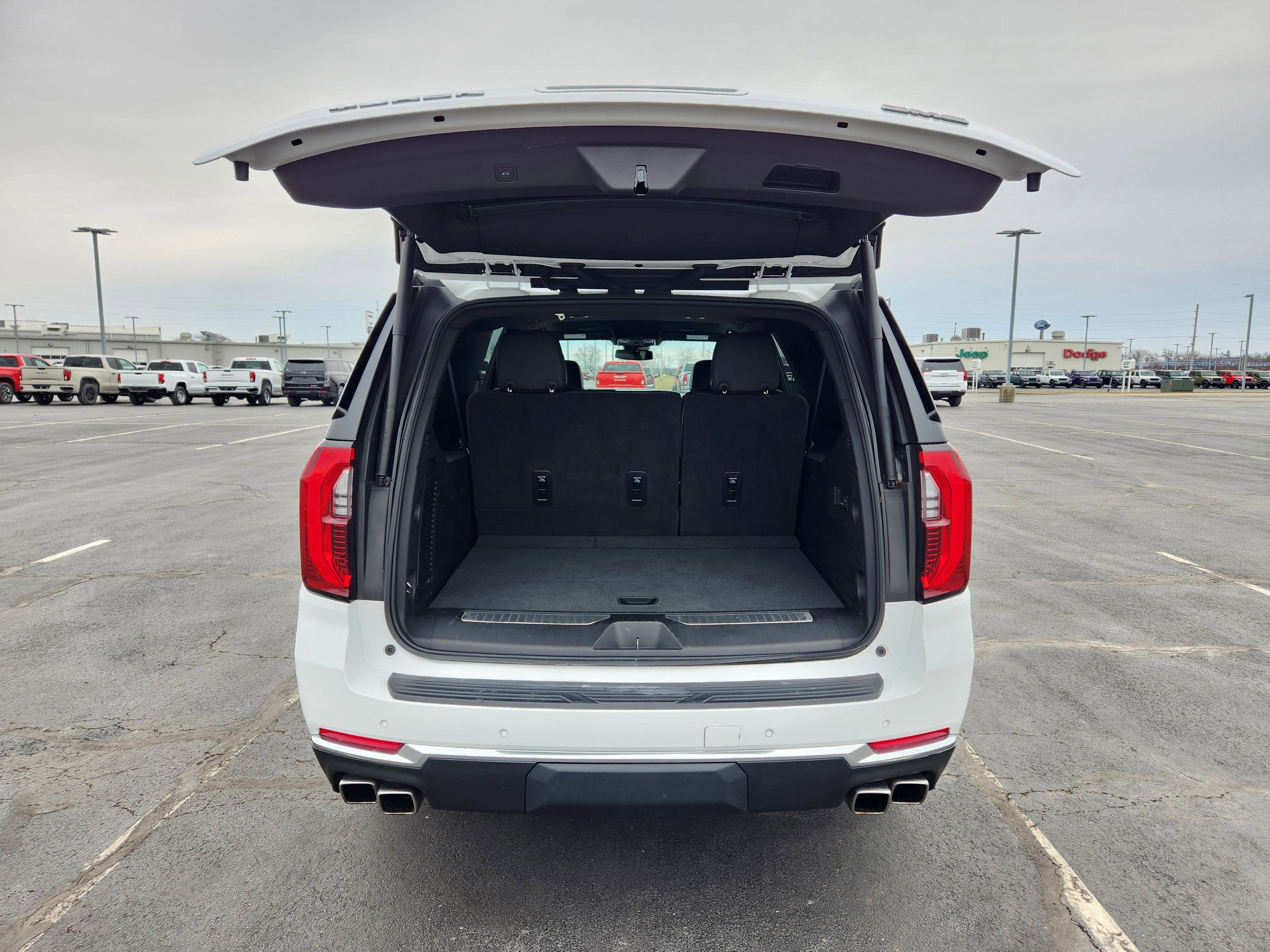 2025 GMC Yukon XL Denali