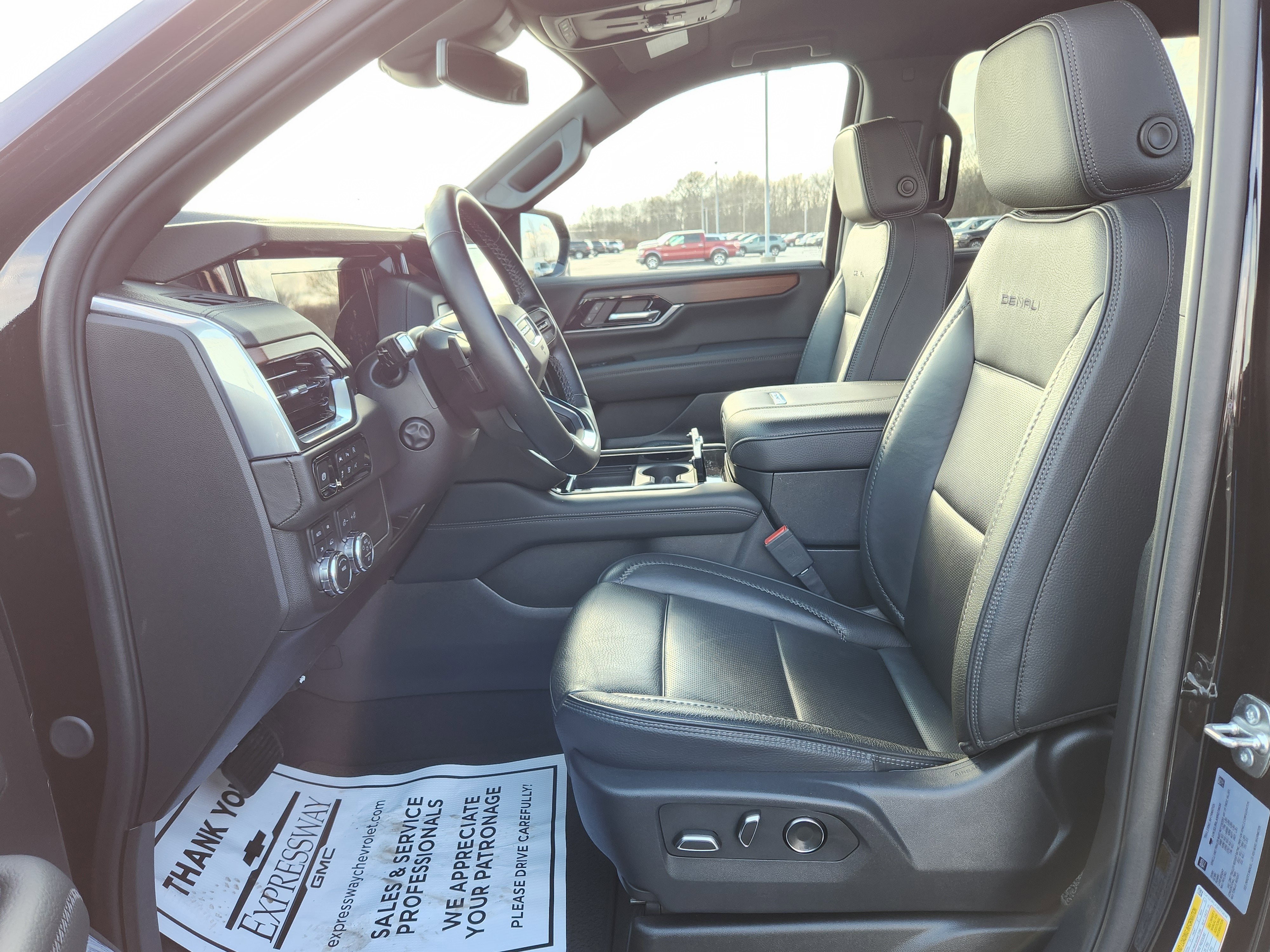 2025 GMC Yukon XL Denali