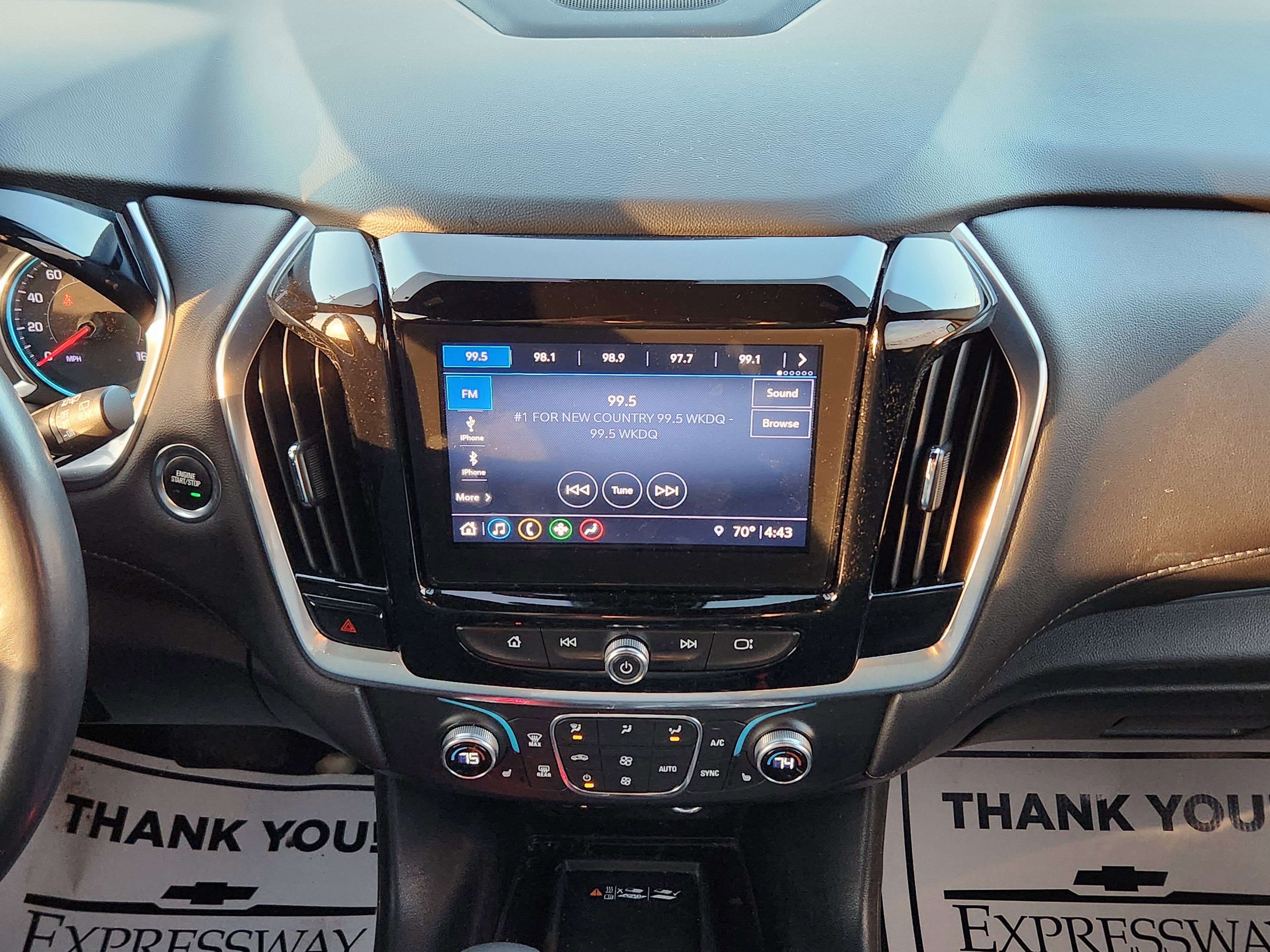 2022 Chevrolet Traverse LT Cloth