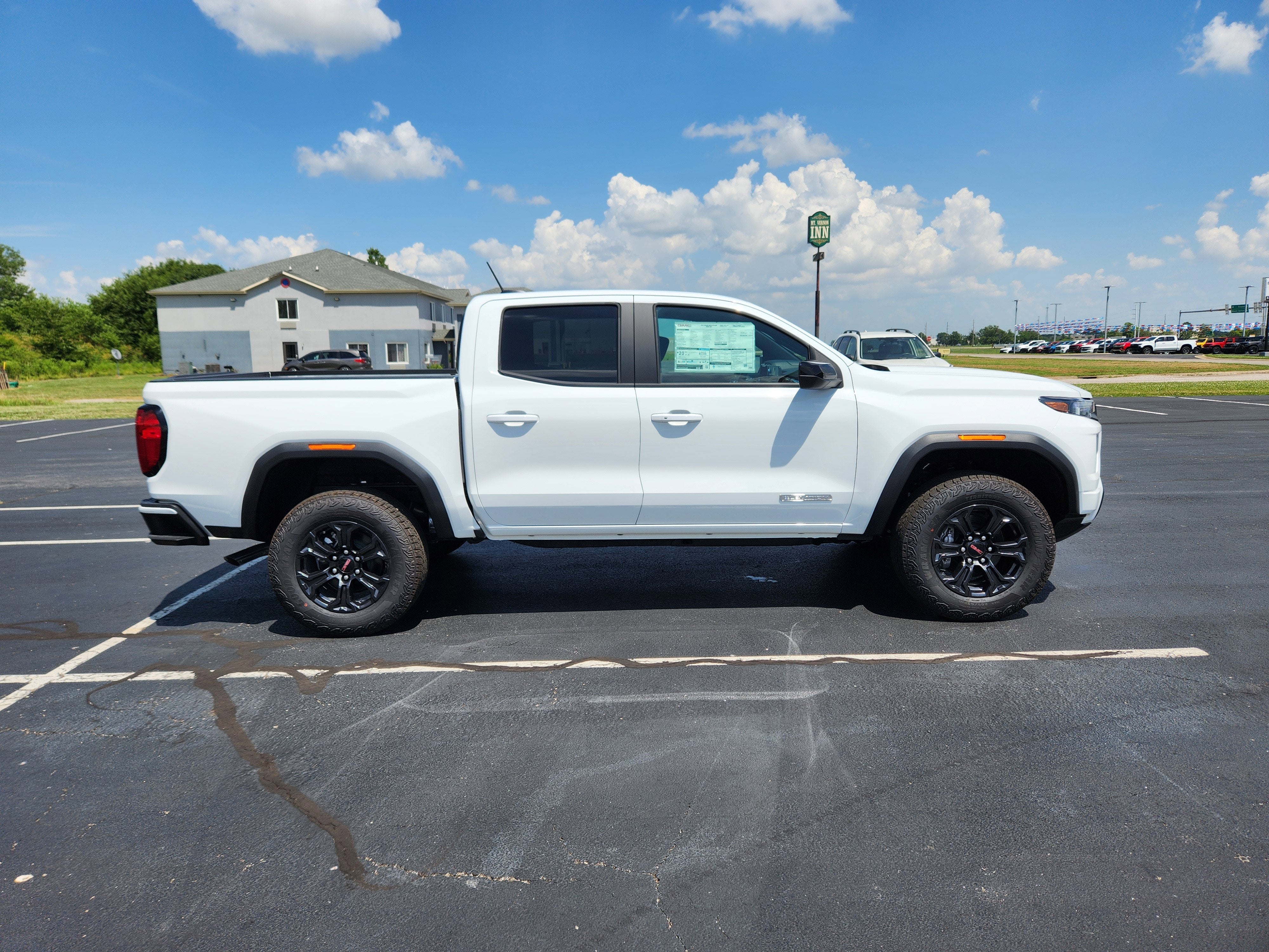 2025 GMC Canyon Elevation