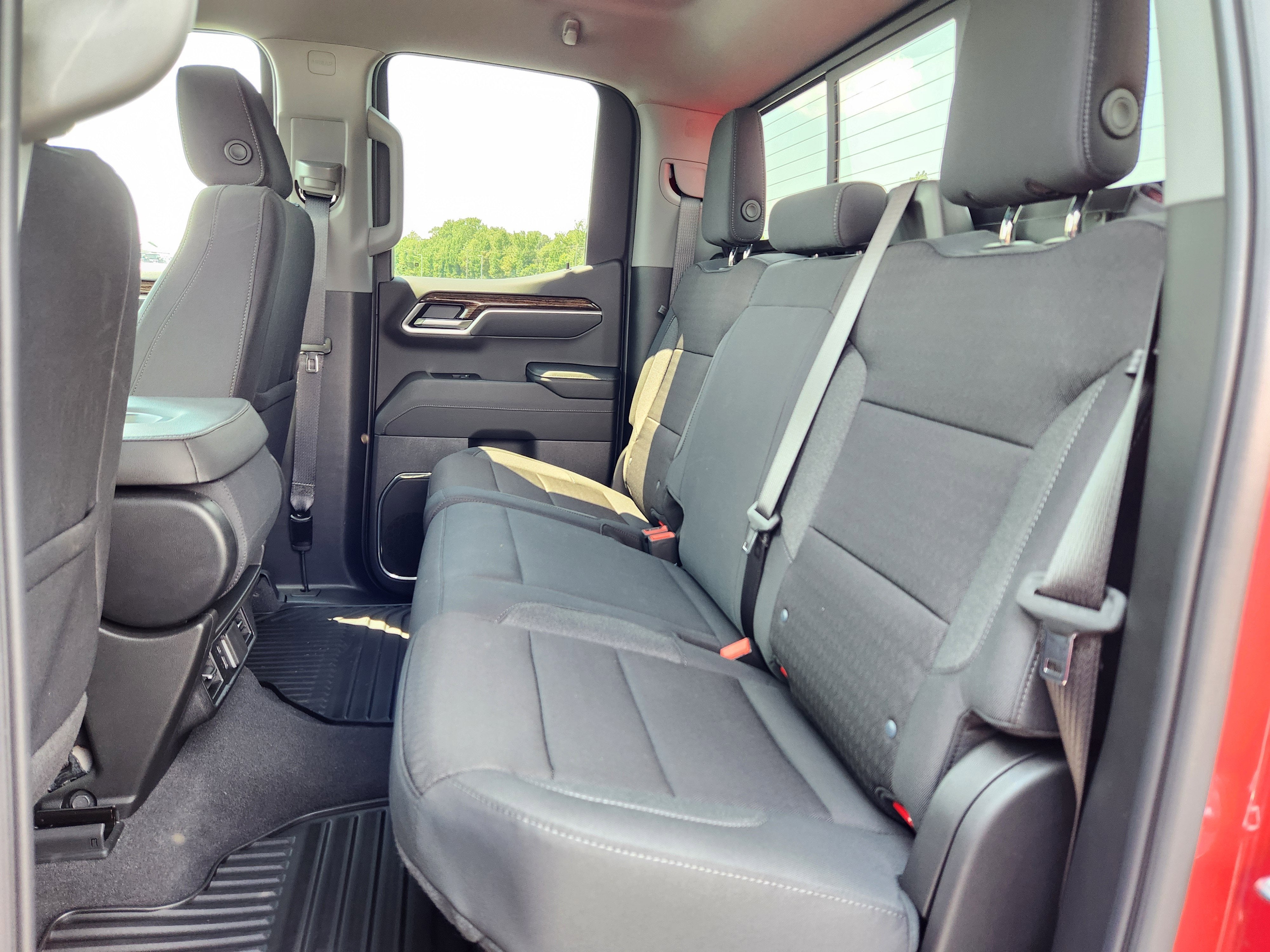 2025 GMC Sierra 1500 SLE