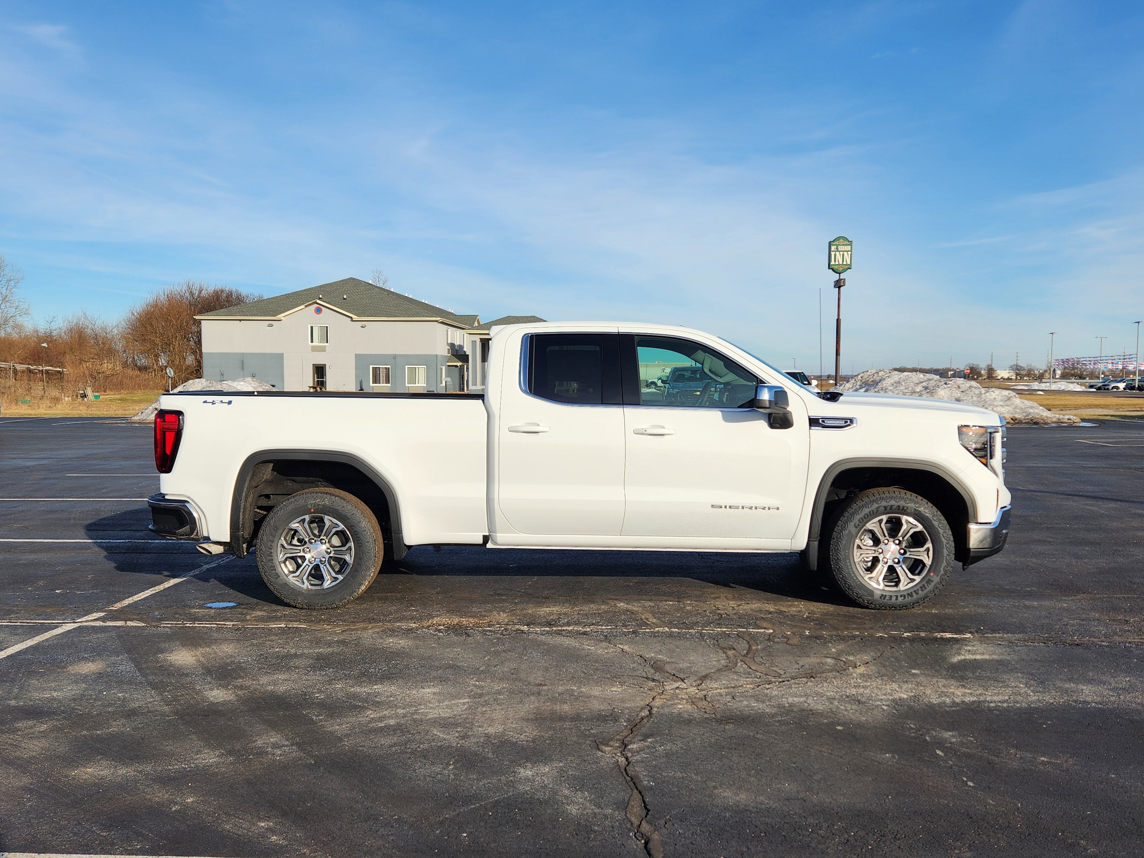 2026 GMC Sierra 1500 SLE