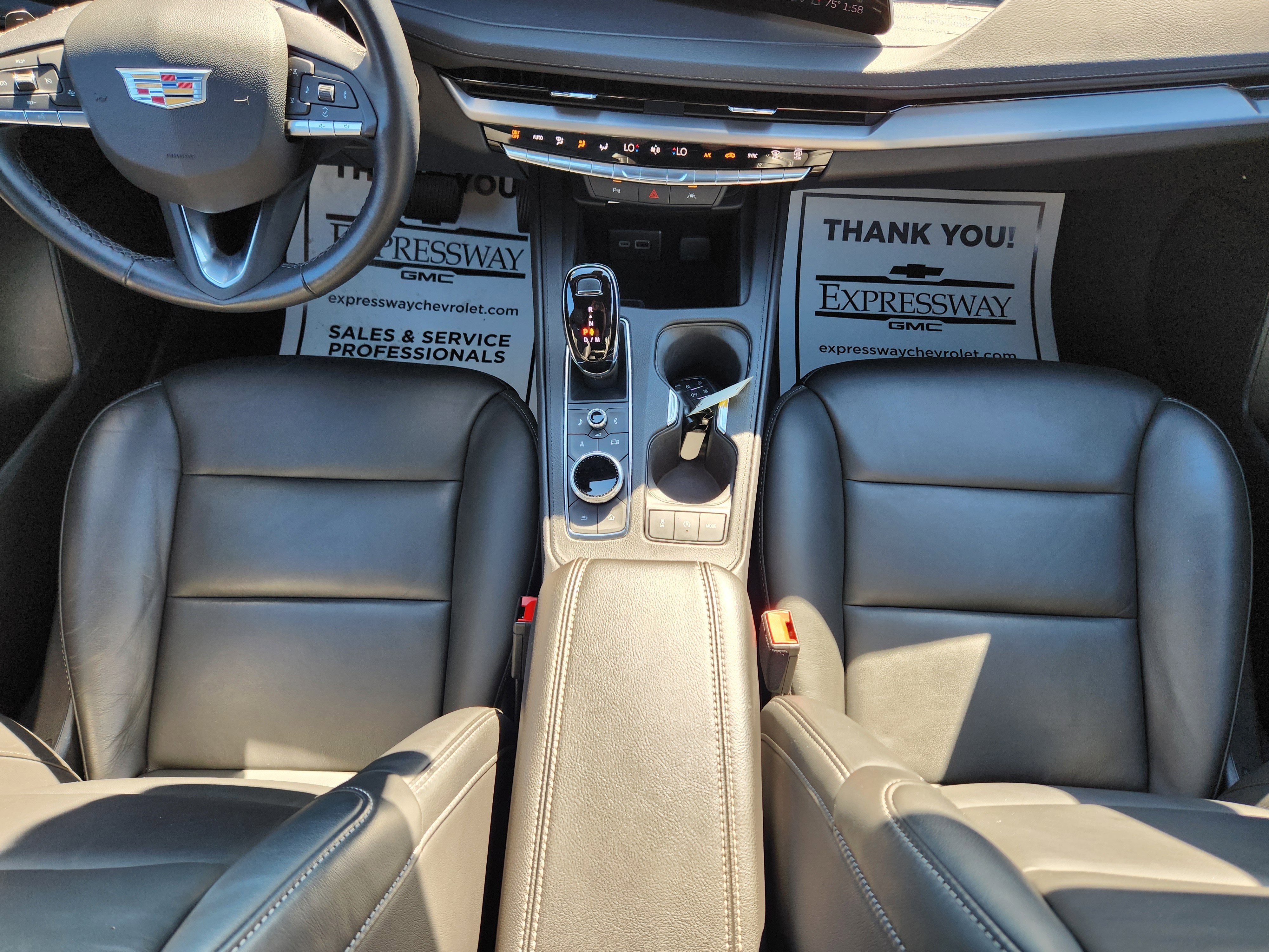 2025 Cadillac XT4 Premium Luxury