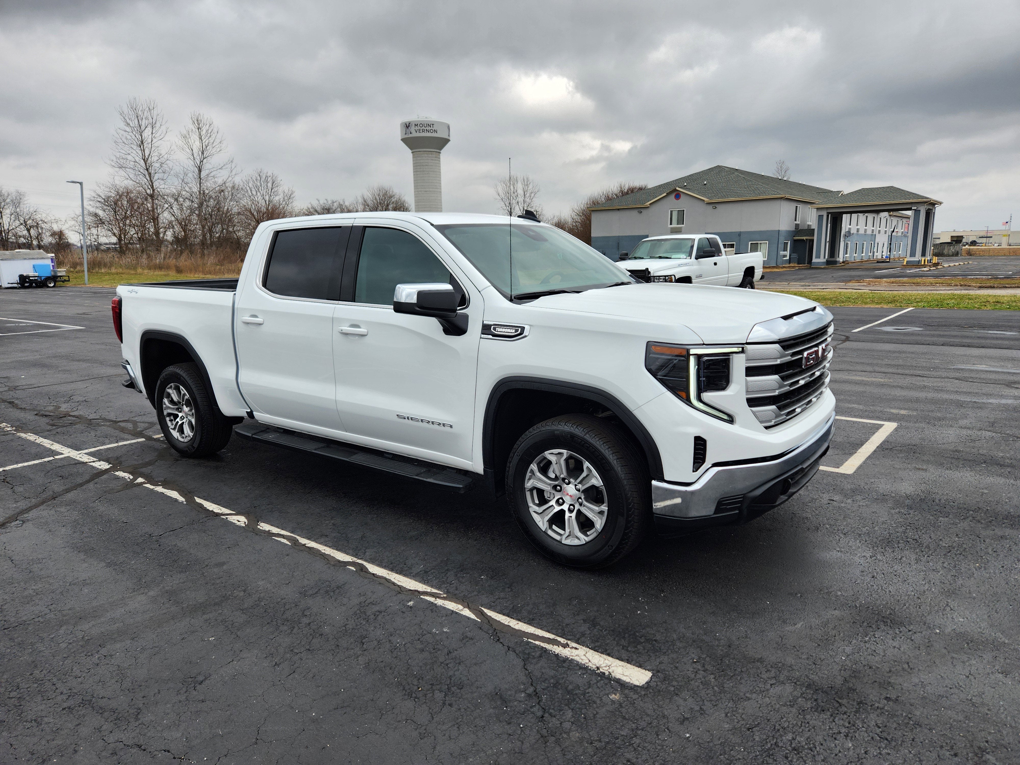 2025 GMC Sierra 1500 SLE
