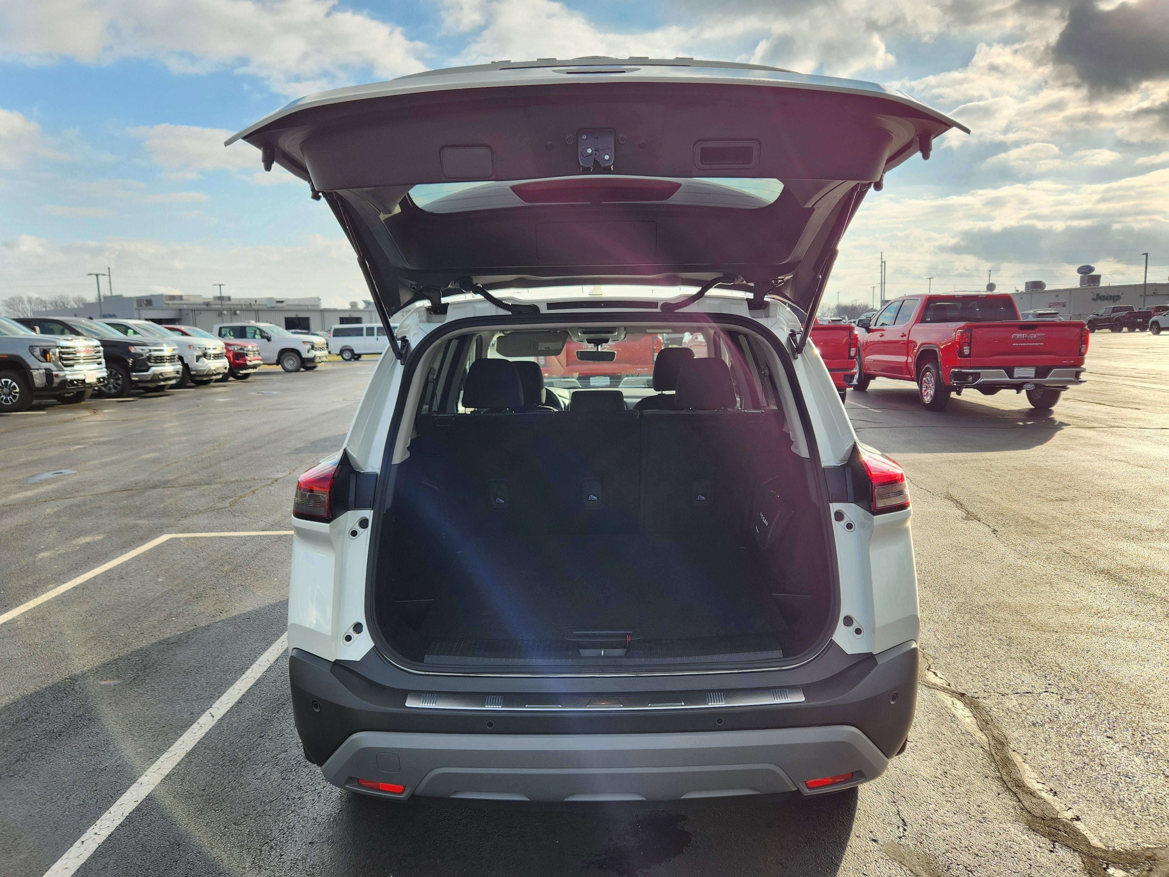 2023 Nissan Rogue SV Intelligent AWD